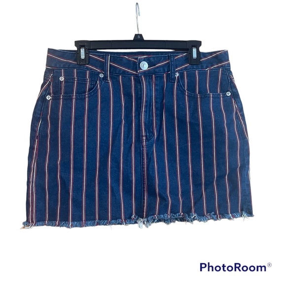 American Eagle Outfitters Dresses & Skirts - American eagle high rise mini skirt